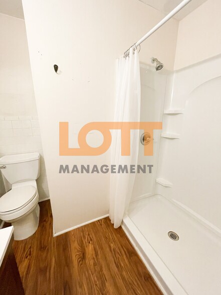 Building Photo - 126 Forestdale Dr