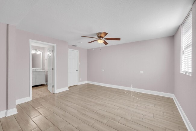 Building Photo - Charming & Deceptively Spacious 4BR Home in South Seminole Heights – Fully Renovated!