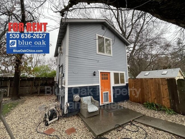Primary Photo - 631 1/2 Oak Lawn Ave