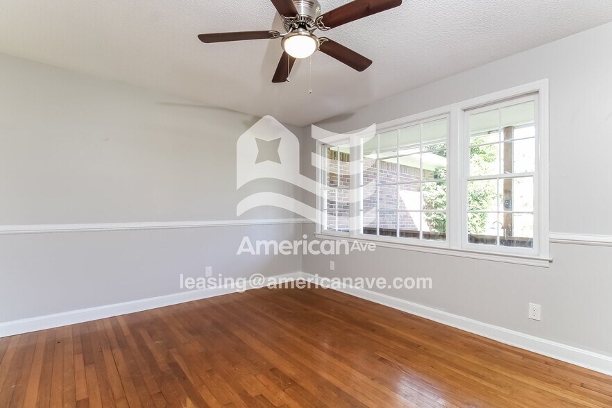 Building Photo - 817 Delta Dr