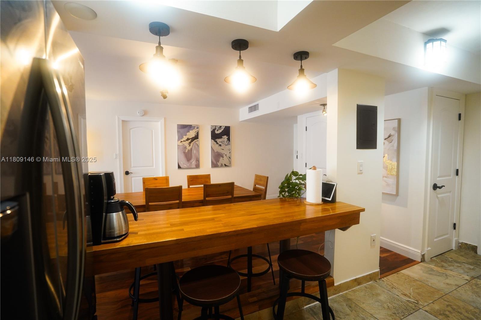 Building Photo - 18031 Biscayne Blvd