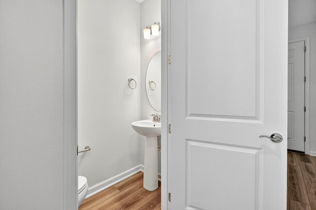 Building Photo - 7648 SW Lucy Ln