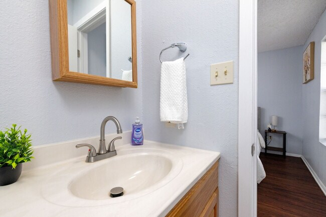 Building Photo - 2428 McAdoo Ln