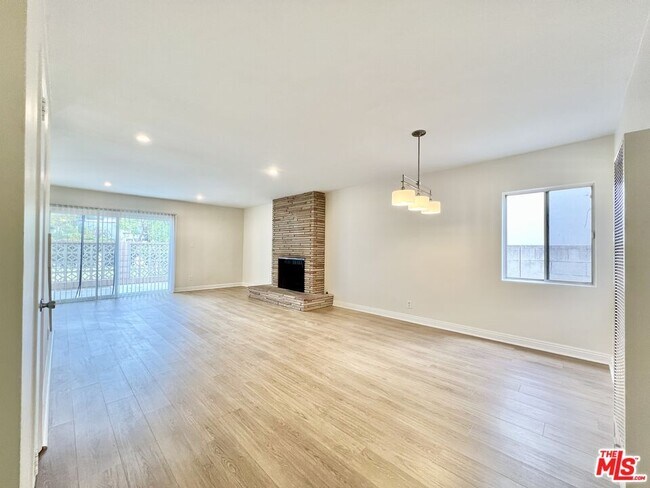 Building Photo - 1552 Berkeley St