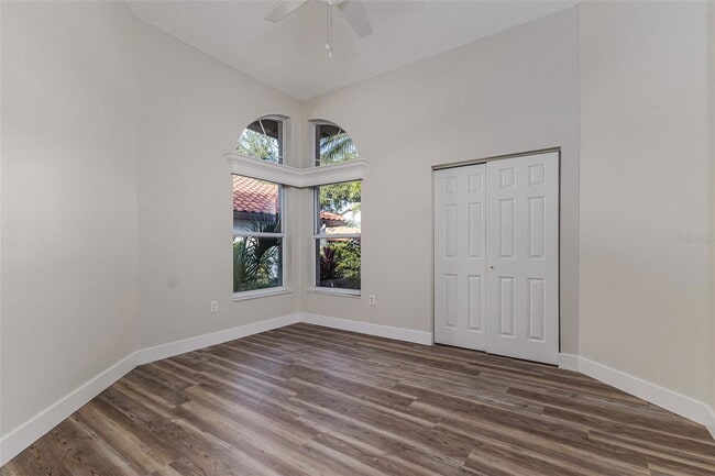 Building Photo - 956 Harbor Town Dr