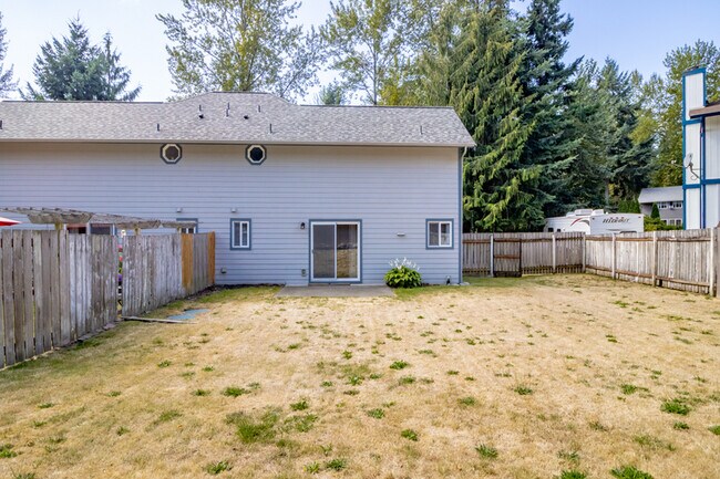 Building Photo - 5823 186th Ave Ct E