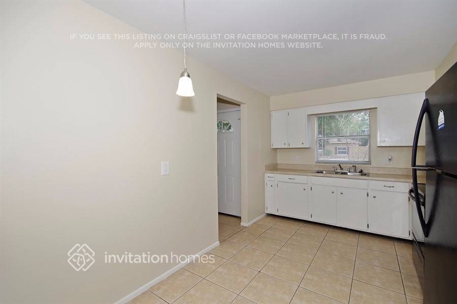 Building Photo - 816 Walnut Pl