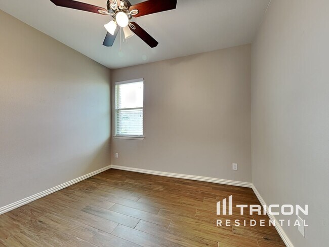 Building Photo - 109 Fred Ln