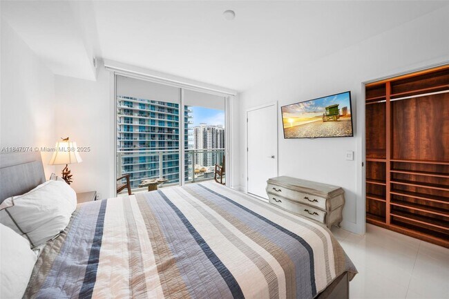 Building Photo - 1080 Brickell Ave