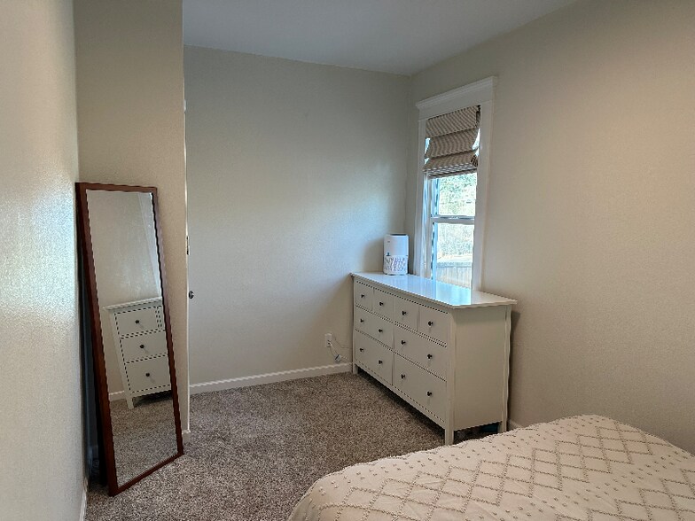 Building Photo - 421 S Prospect St