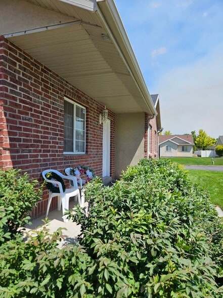 Building Photo - 1356 S 30 E