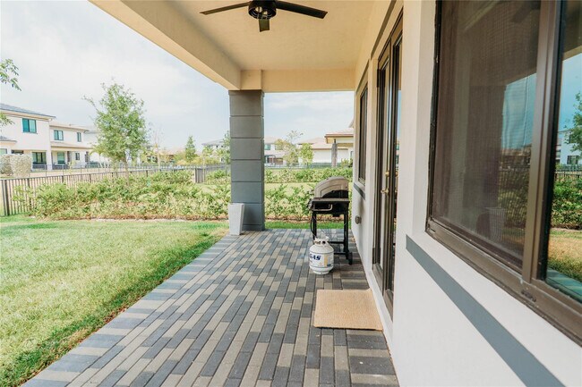 Building Photo - 10710 Aqua Ct