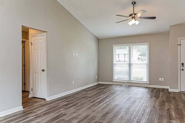 Building Photo - 2332 Quartz Ct