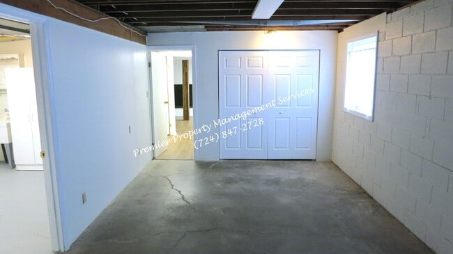 Building Photo - 511 Upper Service Rd