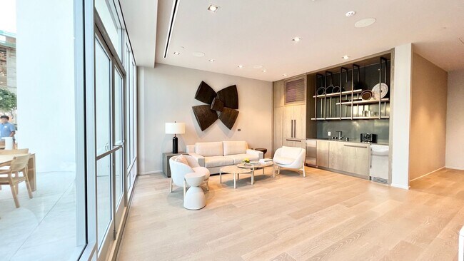 Building Photo - HIGH FLOOR 1BD UNIT AT THE LUXURIOUS KOULA...