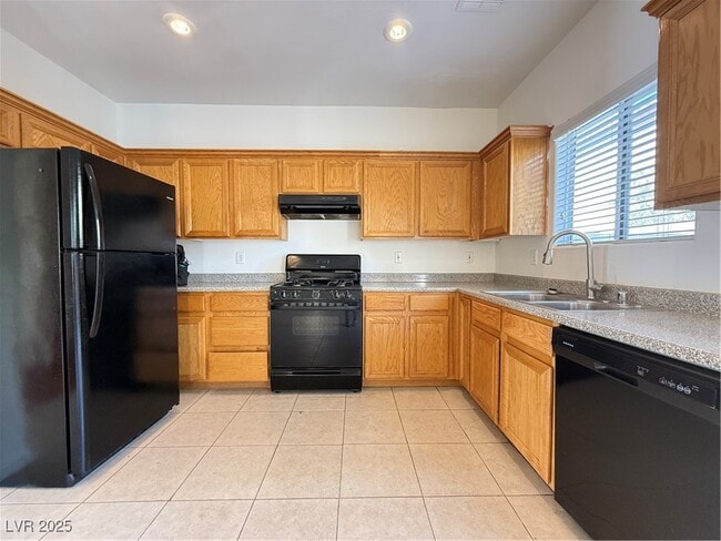 Building Photo - 5872 Sakhalin Ave