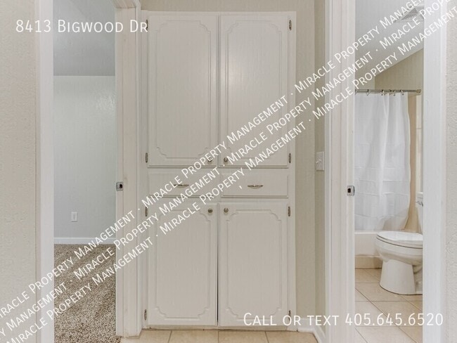Building Photo - 8413 Bigwood Dr
