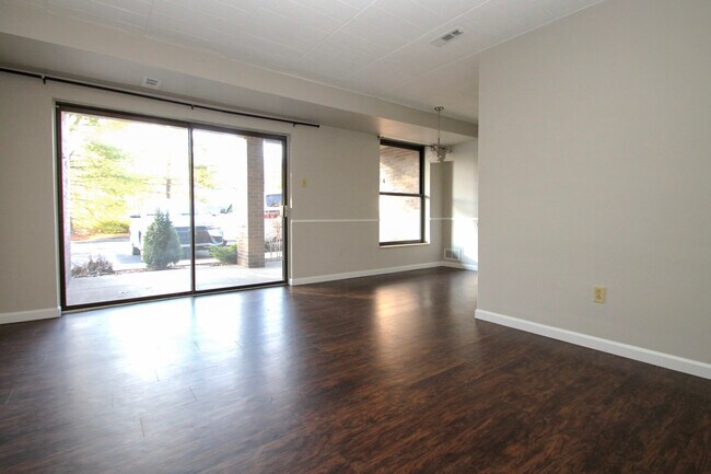 Briarwood Patio - Briarwood Gardens