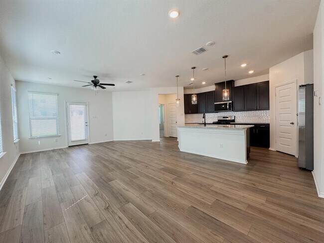 Building Photo - 4024 Pinto Ln