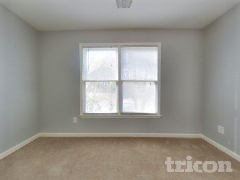 Building Photo - 5024 Kendall Station NW