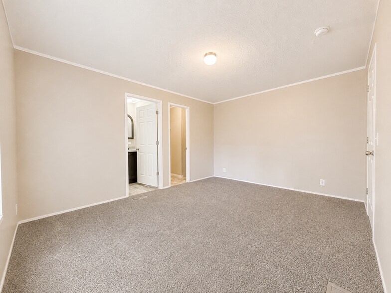 Building Photo - 11777 Cascade Cir