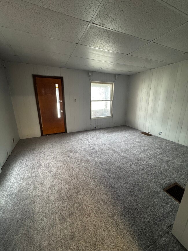 Building Photo - 719 Steel St