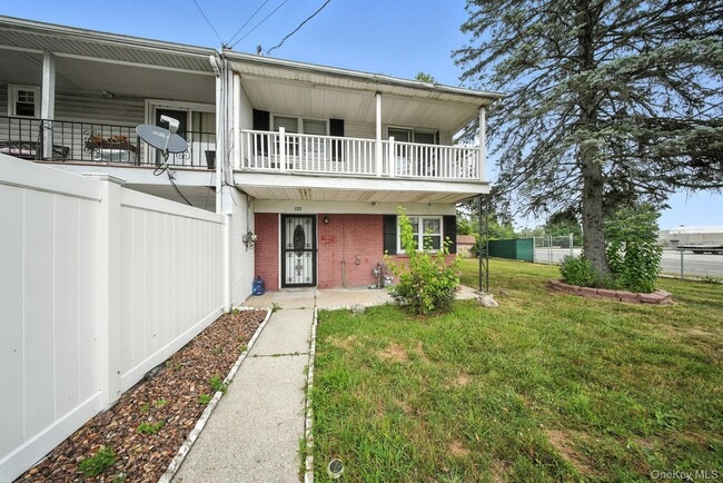 Building Photo - 105 Sheffield Dr