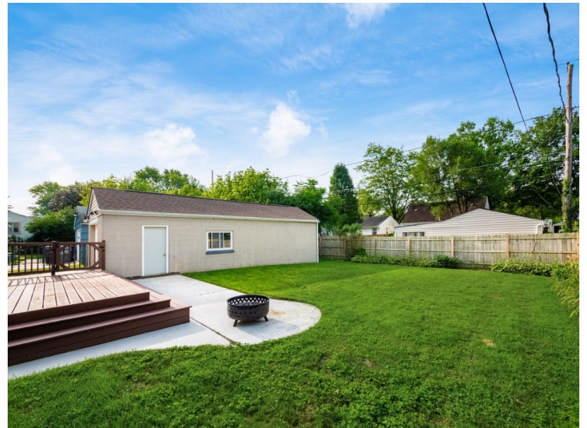 Building Photo - 2295 Shrewsbury Rd