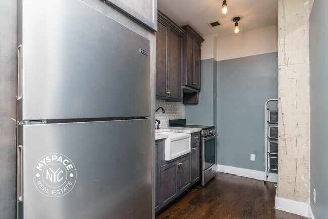 Building Photo - 187 Kent Ave