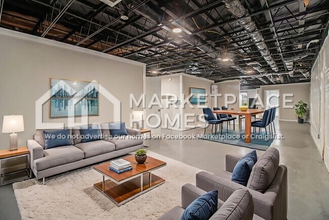 Building Photo - 3985 Cliftondale Pl