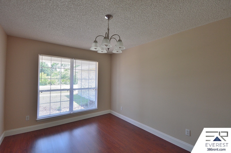 Building Photo - 30 Lancelot Dr