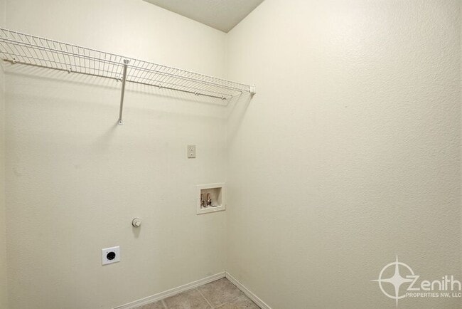 Building Photo - 3000 Cherry St