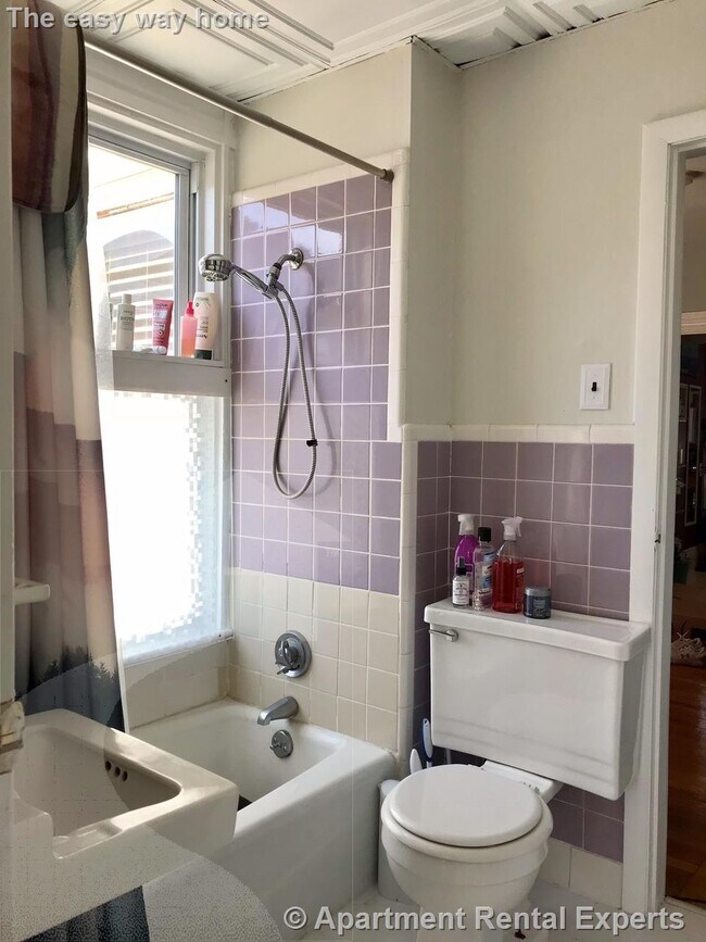 Building Photo - 143-145 Orchard St Unit #4