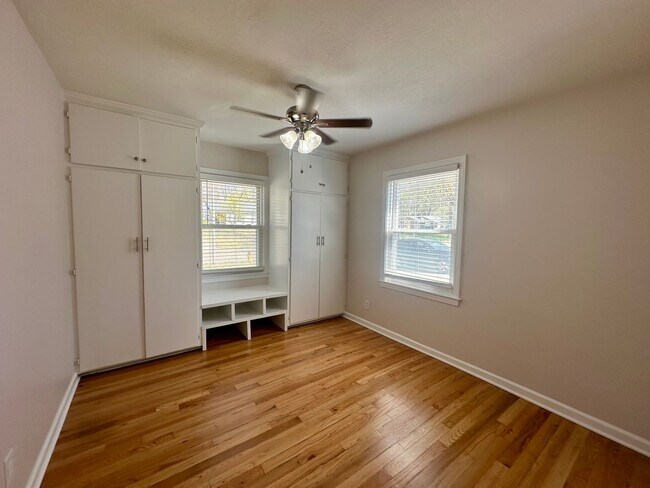 Building Photo - {5221} Updated Prairie Village Ranch + Fenced Yard + One Car Garage