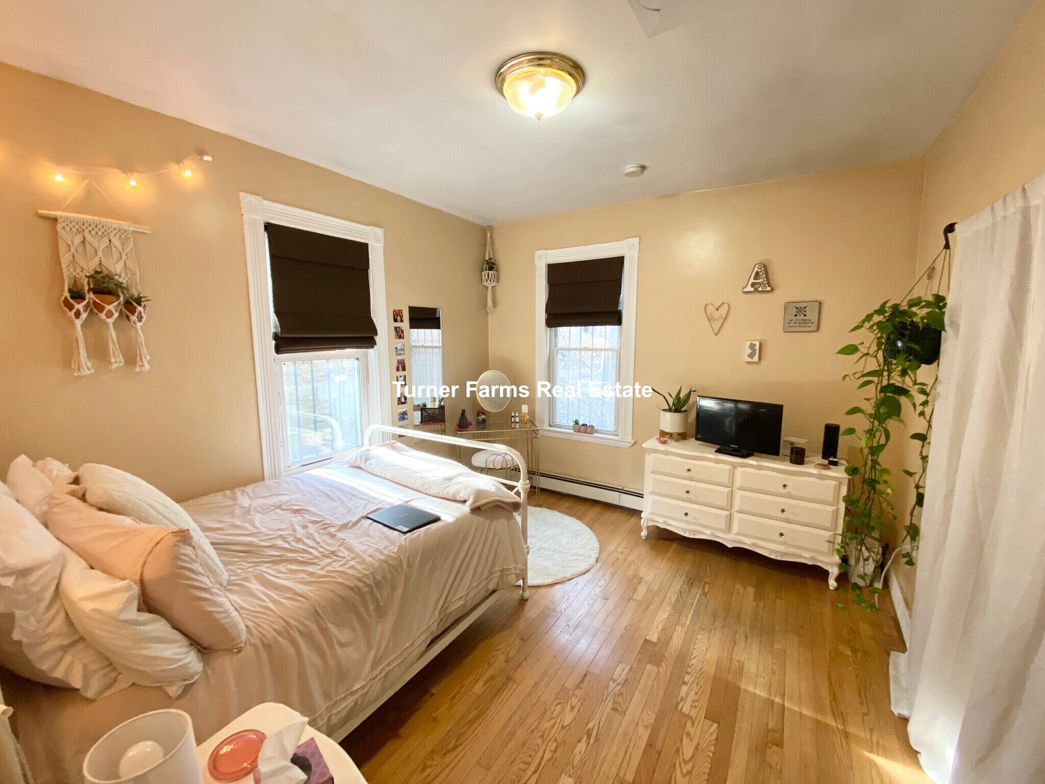 Building Photo - 8 Eldora St