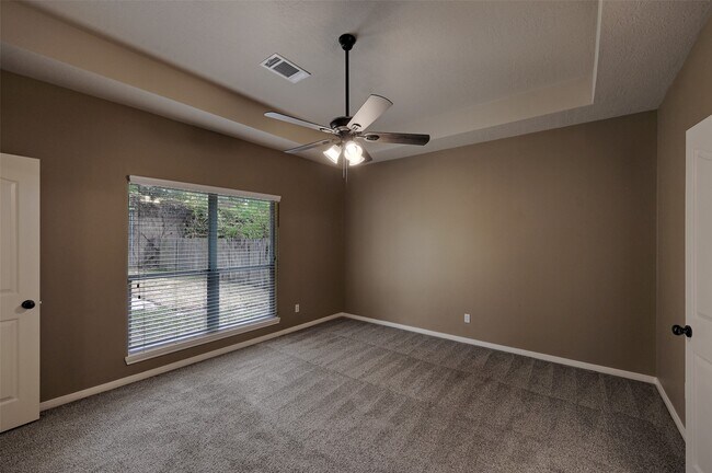 Building Photo - 1812 Tickner St