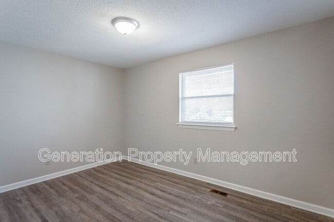 Building Photo - 1113 McBrien Rd