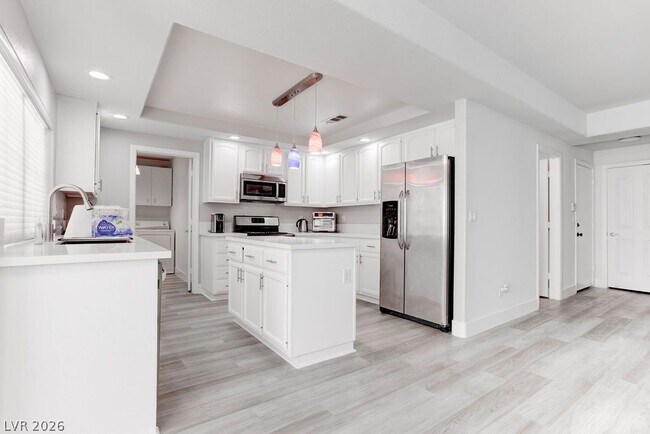 Building Photo - 1 Rising Sun Ct