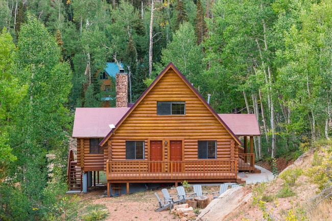 Building Photo - 656 Aspen Dr