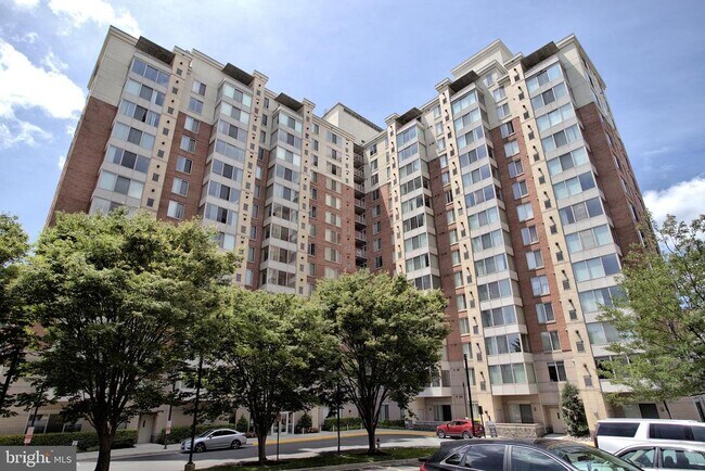 Building Photo - 2726 Gallows Rd