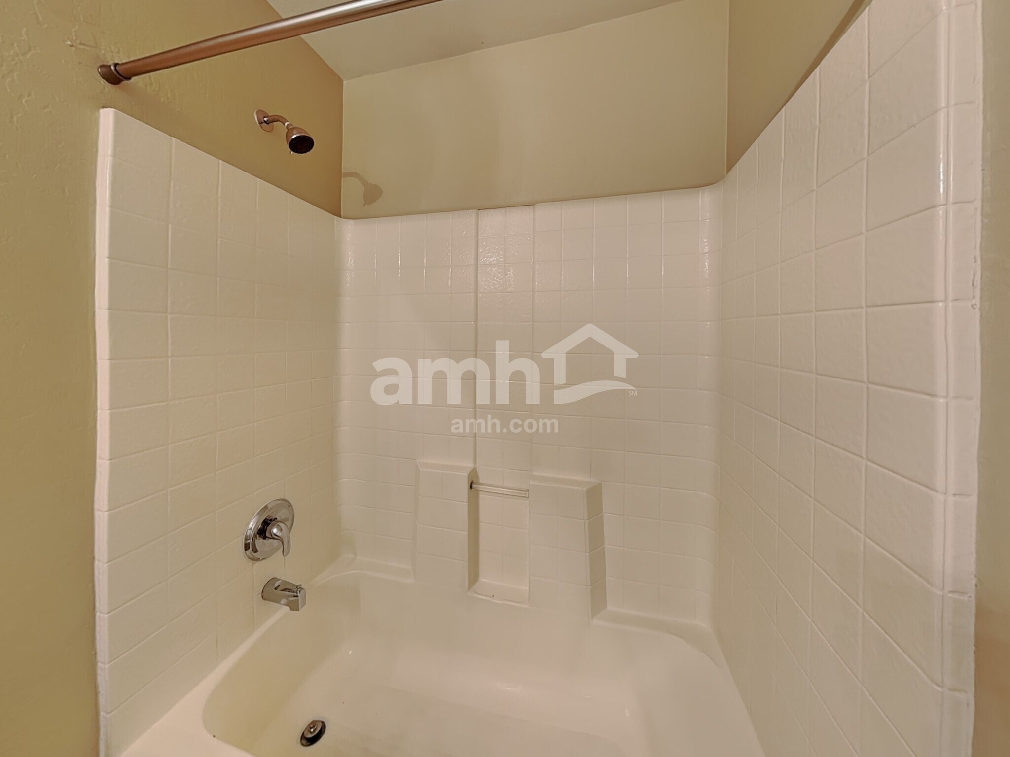 Building Photo - 22031 N 30th Ln