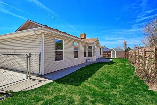 Building Photo - Beautiful 3 bedroom Fruita Home
