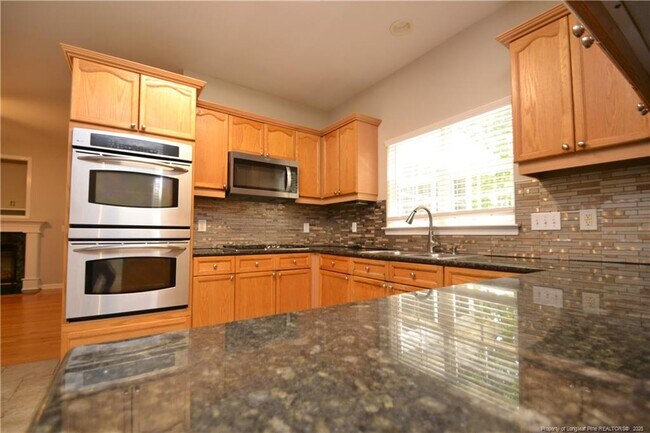 Building Photo - 313 Gooseberry Dr
