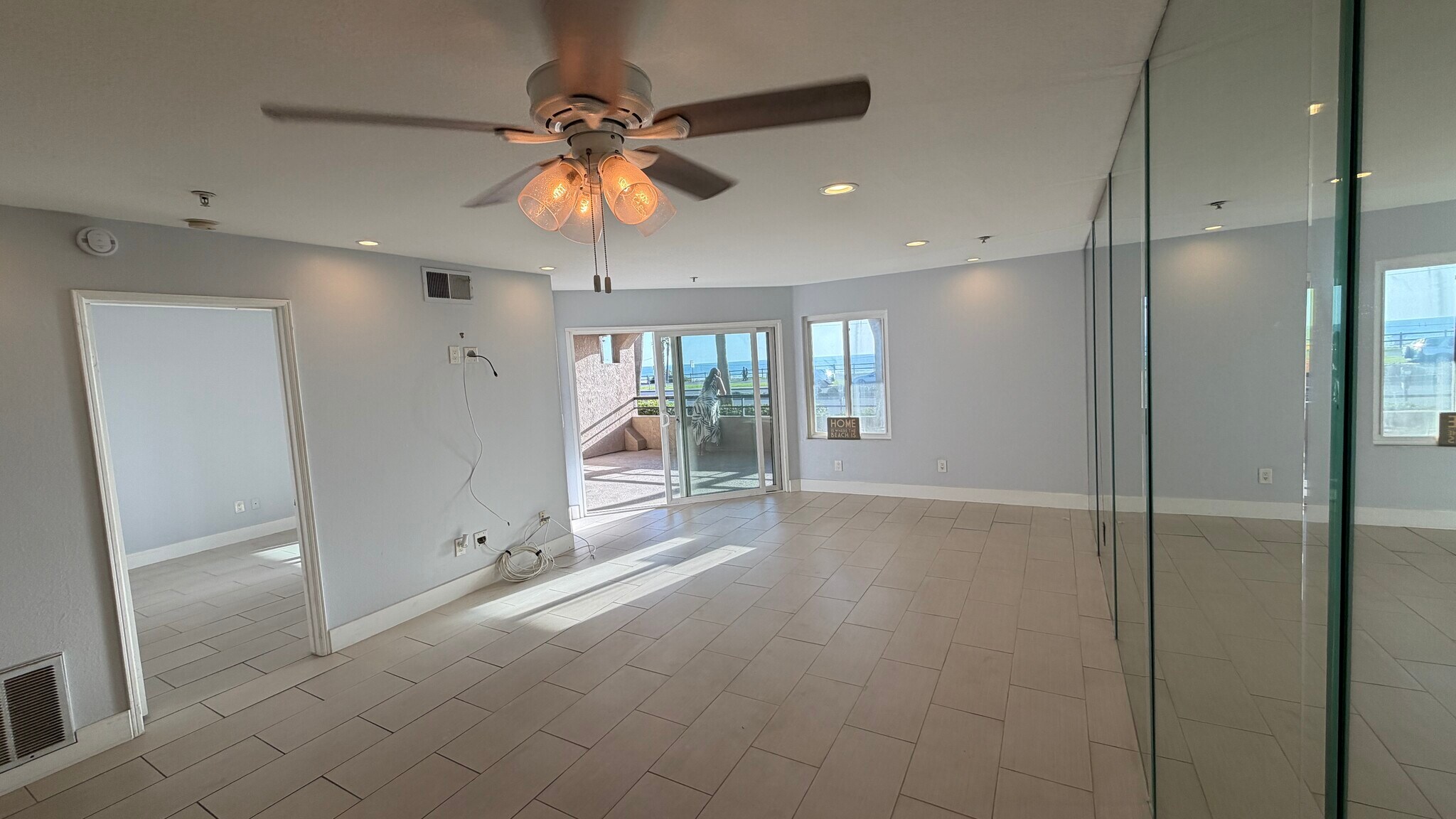 Building Photo - 1200 Pacific Coast Hwy