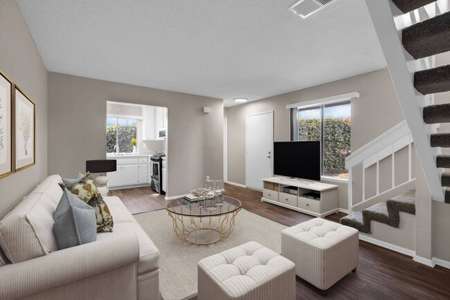 Building Photo - Carmenita Townhouse Apartments
