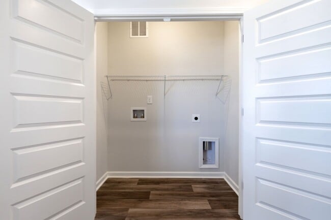 Building Photo - 2132 Osprey Isle Ln SW