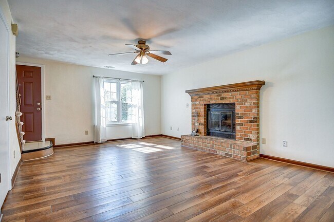 Building Photo - FOR RENT - INDIAN LAKES / SALEM AREA VIRGINIA BEACH!