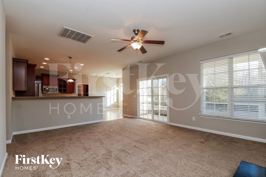 Building Photo - 519 Chaff Ln