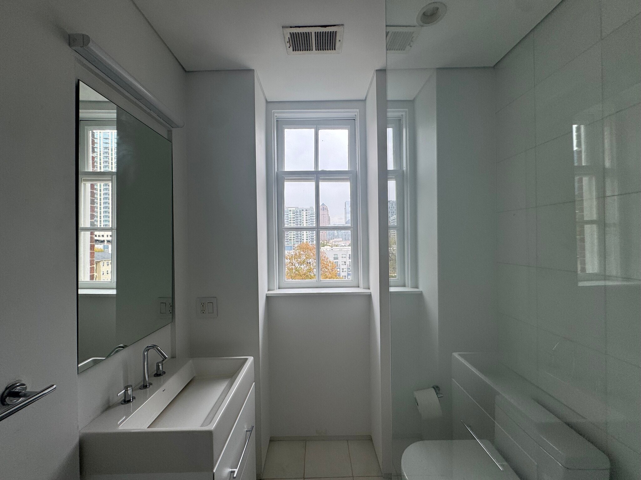 Building Photo - 30 5th St NE