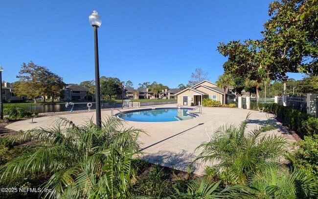 Building Photo - 10200 Belle Rive Blvd